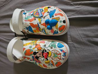 Crocs disney
