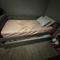 Grey Twin Day Bed with Trundle – For Sale 