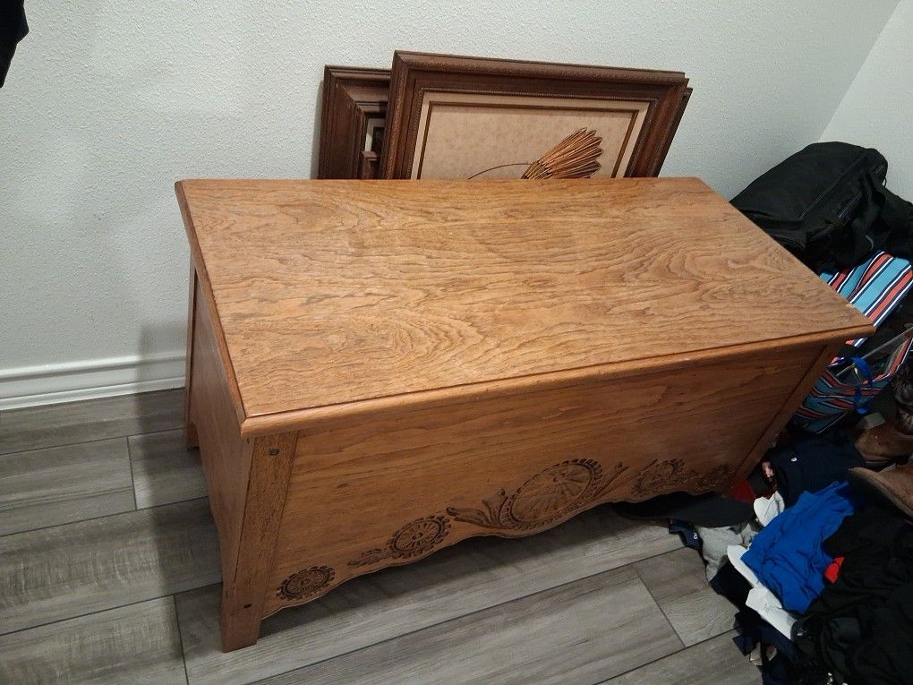Wood Chest 