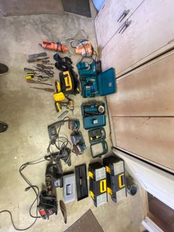 Power tools $150 cash Upland dewalt 20v impact 2 batteries 2  B& D drills 2 Makita palm sanders grinder belt sander router 3 tool boxes 9.6 makita dri