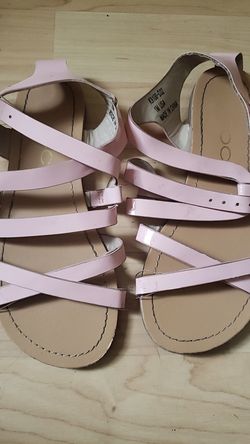 Pink girls sandals