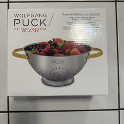 Stainless steel colander