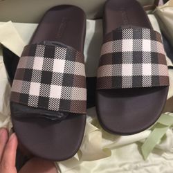 BURBERRY SANDALS  