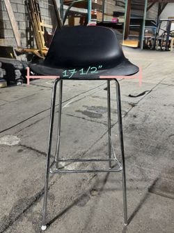 Bar stool