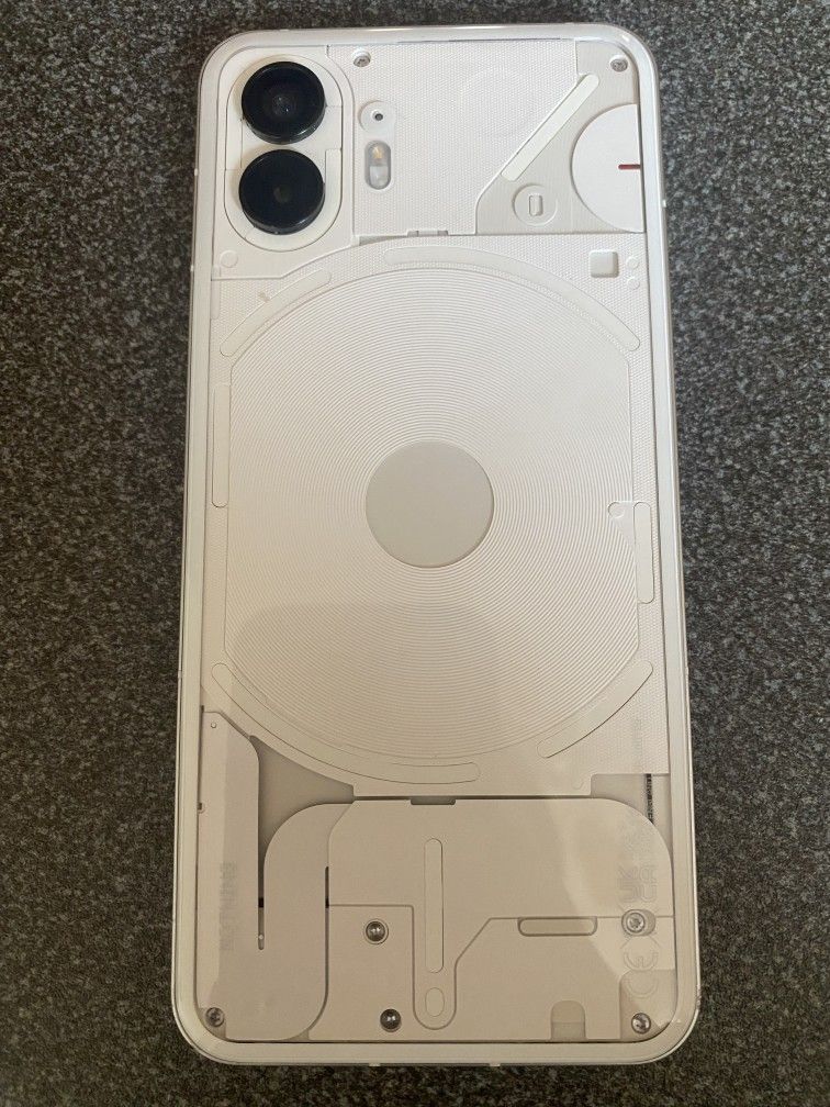 Nothing Phone (2)