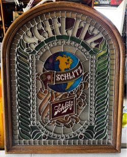 Vintage 1977 Stained Glass Style Schlitz Beer lighted sign