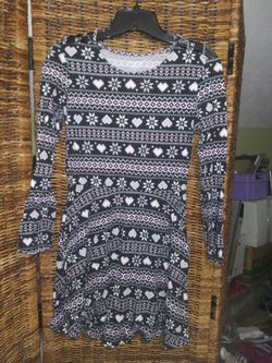 The Children's Place Girl's Size 16 Black Fair Isle Pattern Criss Cross Shoulders

Excellent Condition!!

**Bundle and save with combined shipping**

