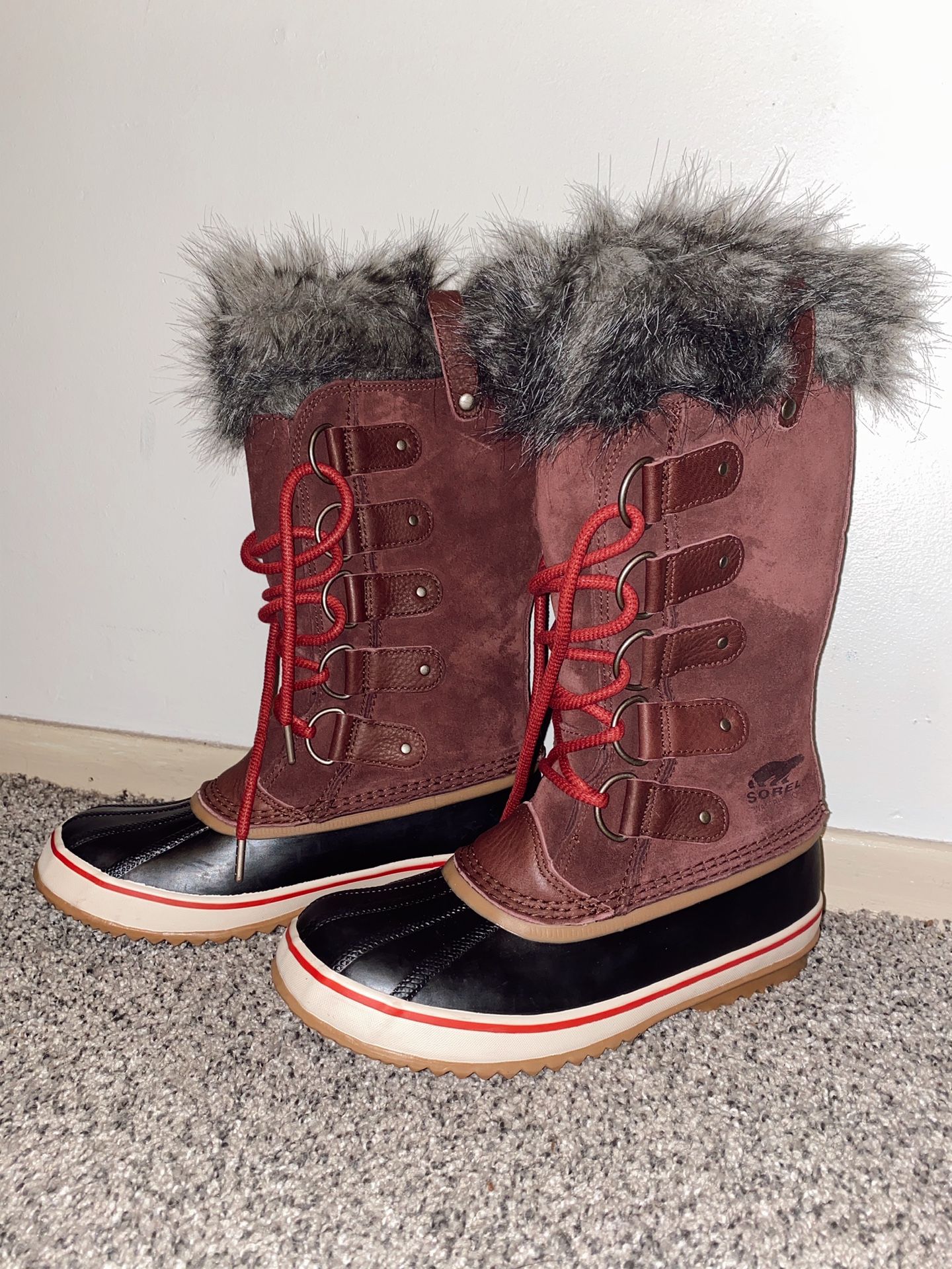 NWOT Sorel Snow Boots