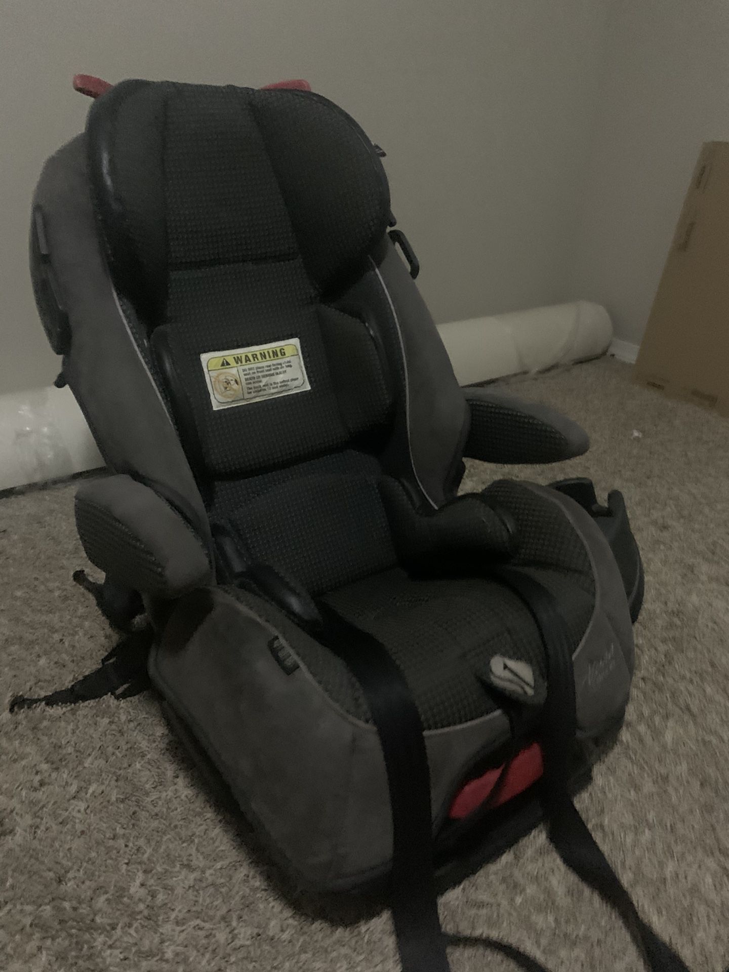 Alpha Elite 65 - 3 in 1 convertible car seat with cup holder