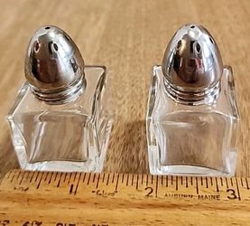 Vintage Square Glass Tiny Miniature Salt & Pepper Shakers ROC Taiwan