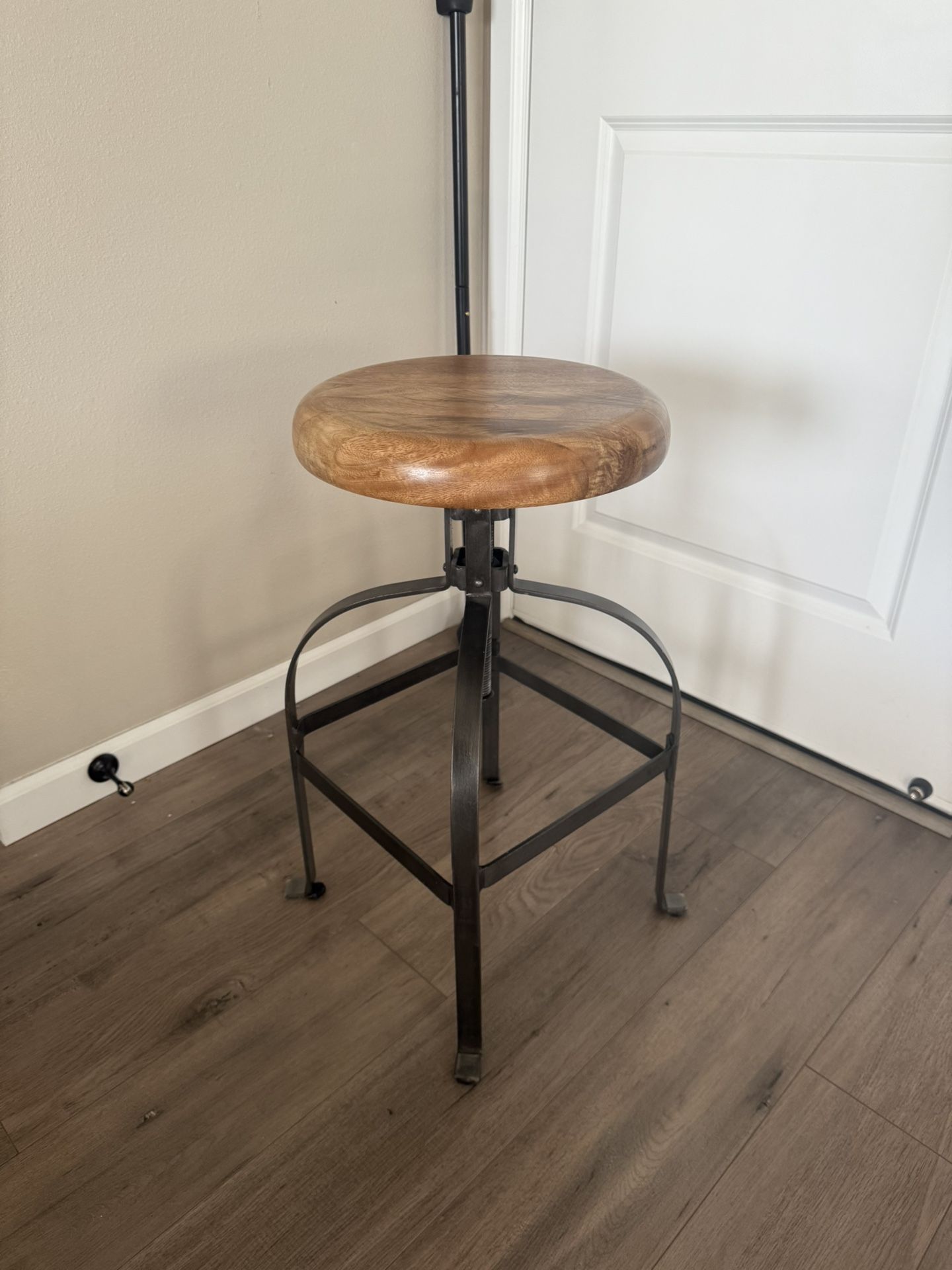 Swivel Bar Stools