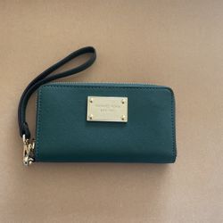 Michael Kors Wristlet 