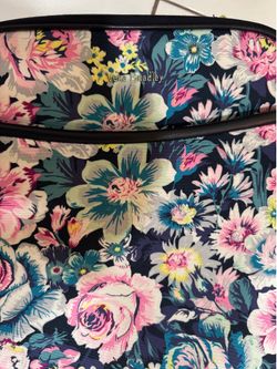 Vera Bradley Spinner Carry‑On – Holland Garden (Retired Print) $130 — Local pickup only (Pembroke