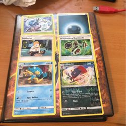 Pokemon Holo Weavile Card Bundle