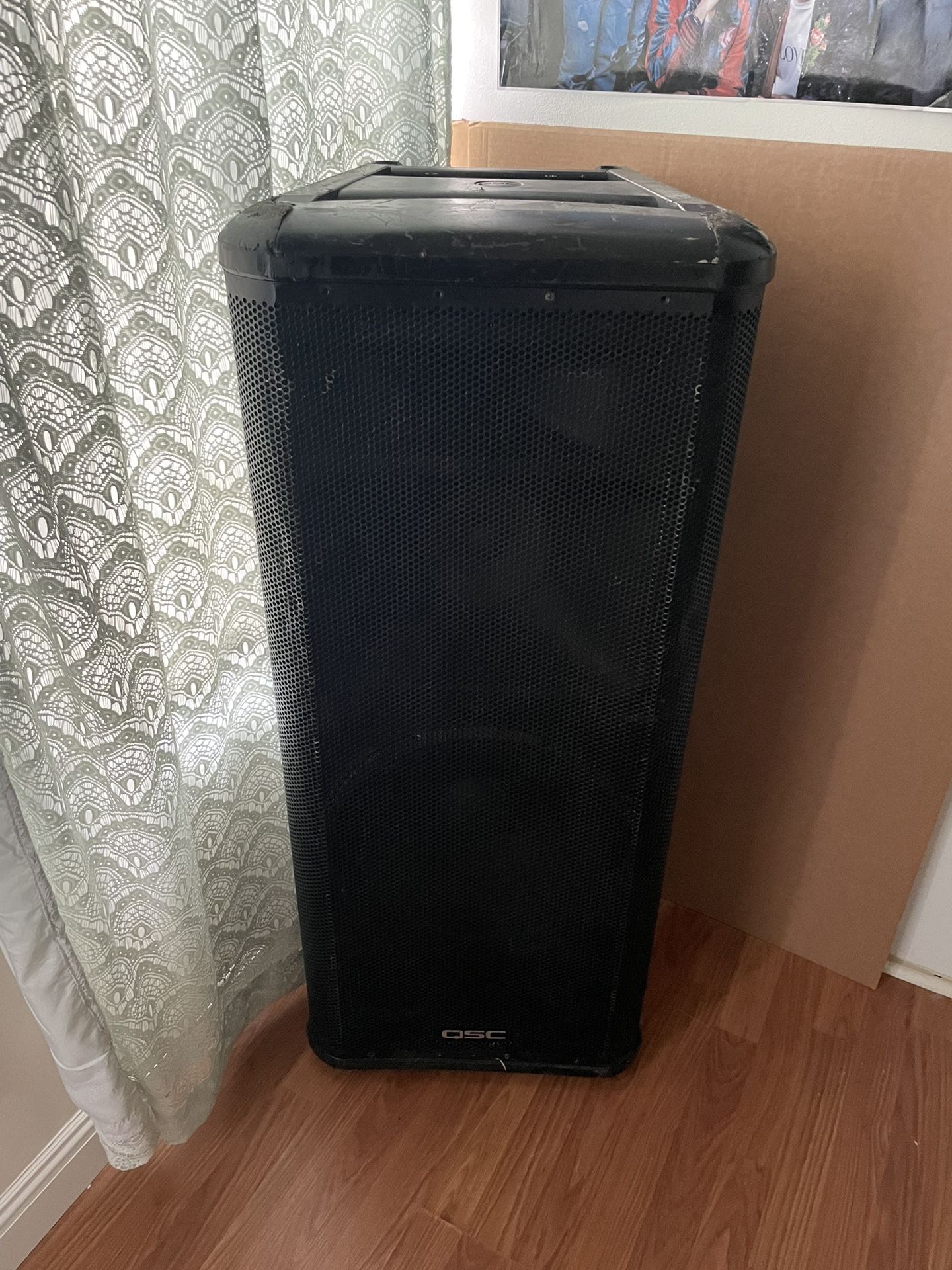 Powered QSC Speaker hpr153i