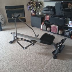 Sunny Health and fitness Full Motion Rowing Machine 