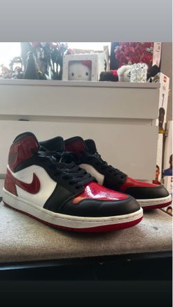 Air Jordan 1 Mid 'Patent Bred Toe'