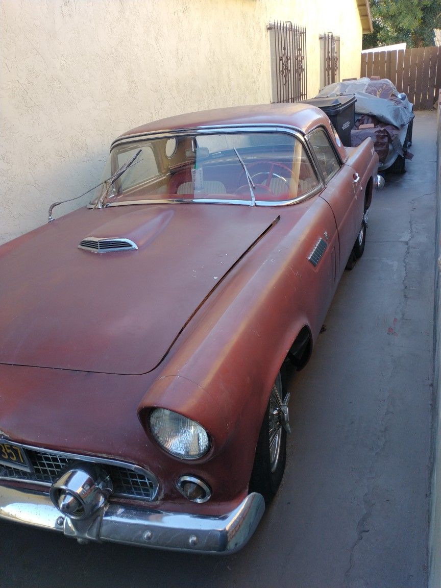 1956 Ford Thunderbird