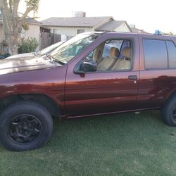 1997 Nissan Pathfinder 
