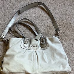Coach White Leather Shoulder Bag