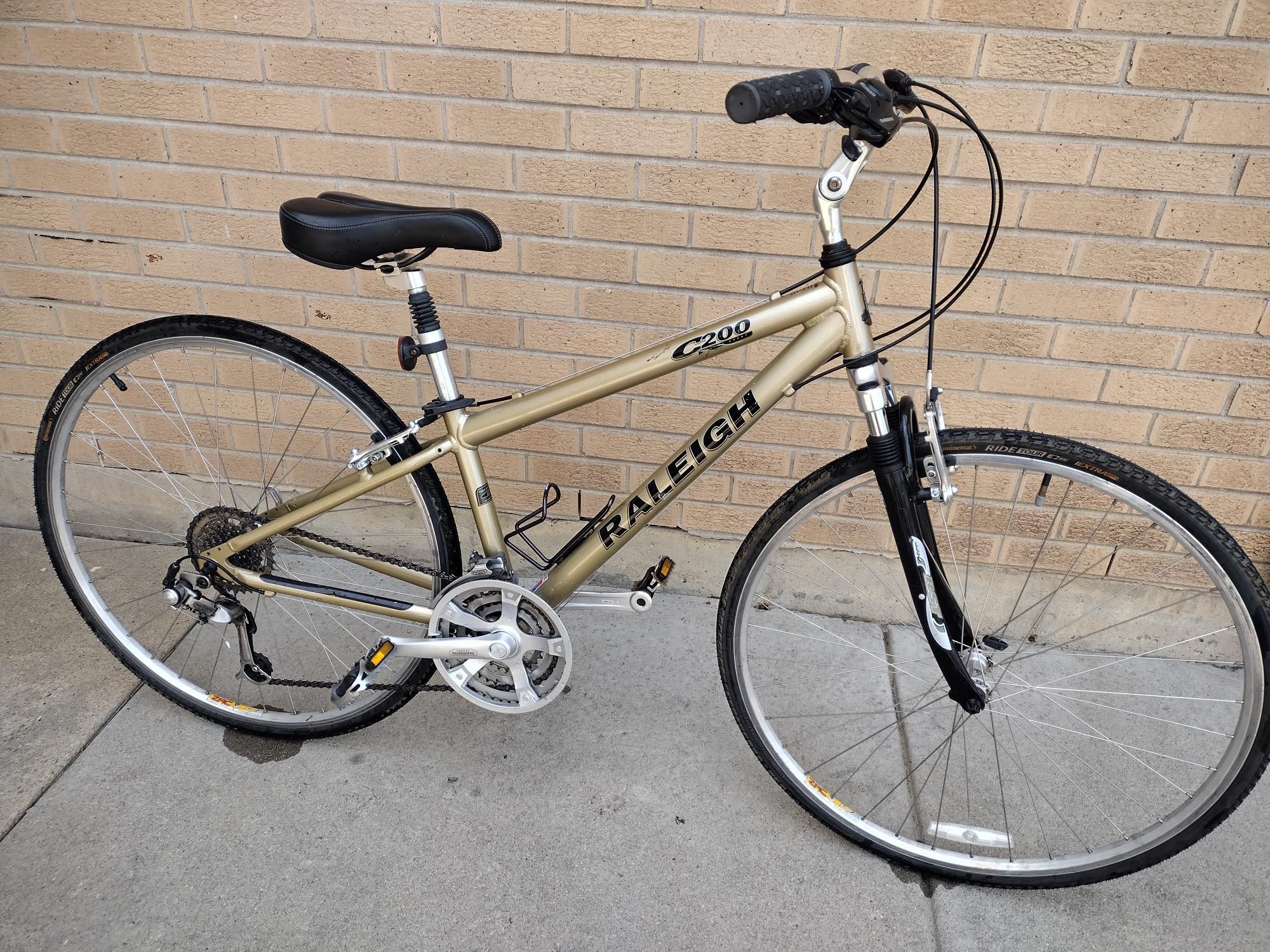 Raleigh C200 Hybrid (fits petite rider) (Northglenn)