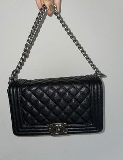 Chanel Quilted medium boy flap bag