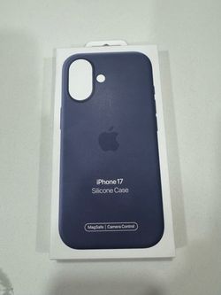 Apple iPhone 17 Silicone Case with MagSafe – Blue – New