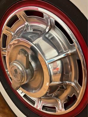 C1 Corvette Hubcaps 