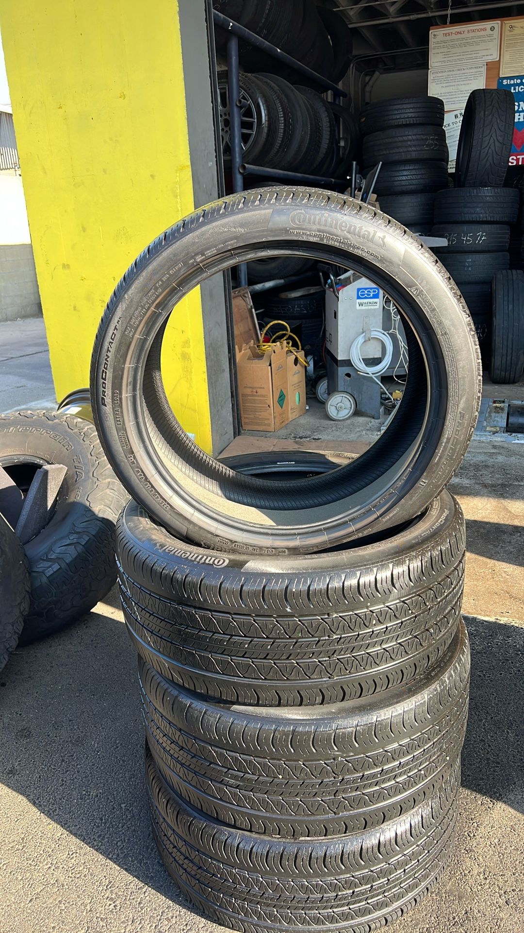 235/40/19 Continental $200