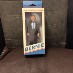 ULTRA RARE - BERNIE SANDERS ACTION FIGURE