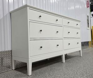 Idanas 6-Drawer Dresser (Self Closing Drawers)