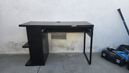 Desktop Table