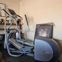 Precor 556i Navy Elliptical Cross Trainer
