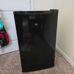 Mini fridge