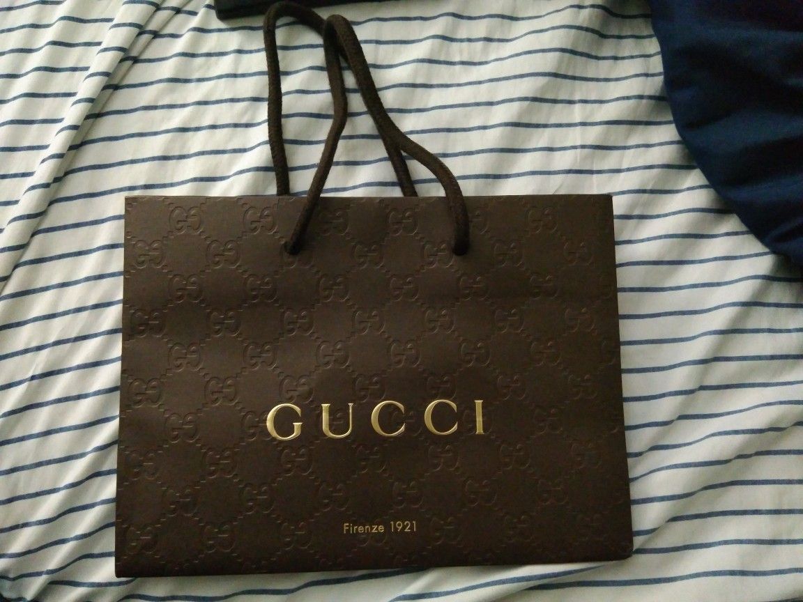 Gucci shopping bag 9x6.5