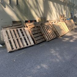 FREE Pallets !!!! Come Get Em 🔥🔥🔥🔥