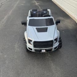 Kids Powers Wheels Raptor 150