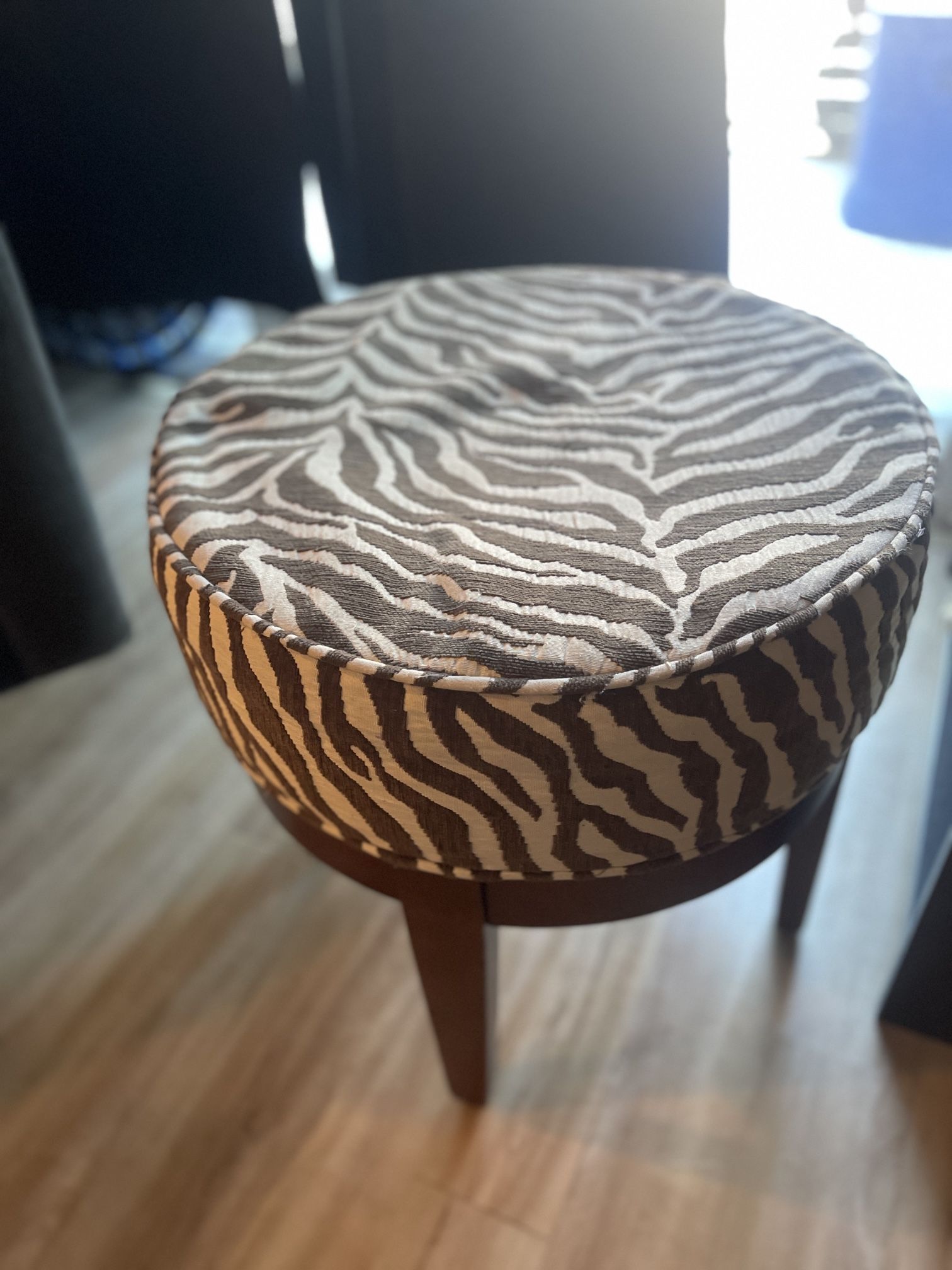 Small Cushion seat