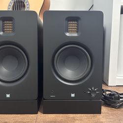 MM-5R Monolith Bookshelf Speakers 