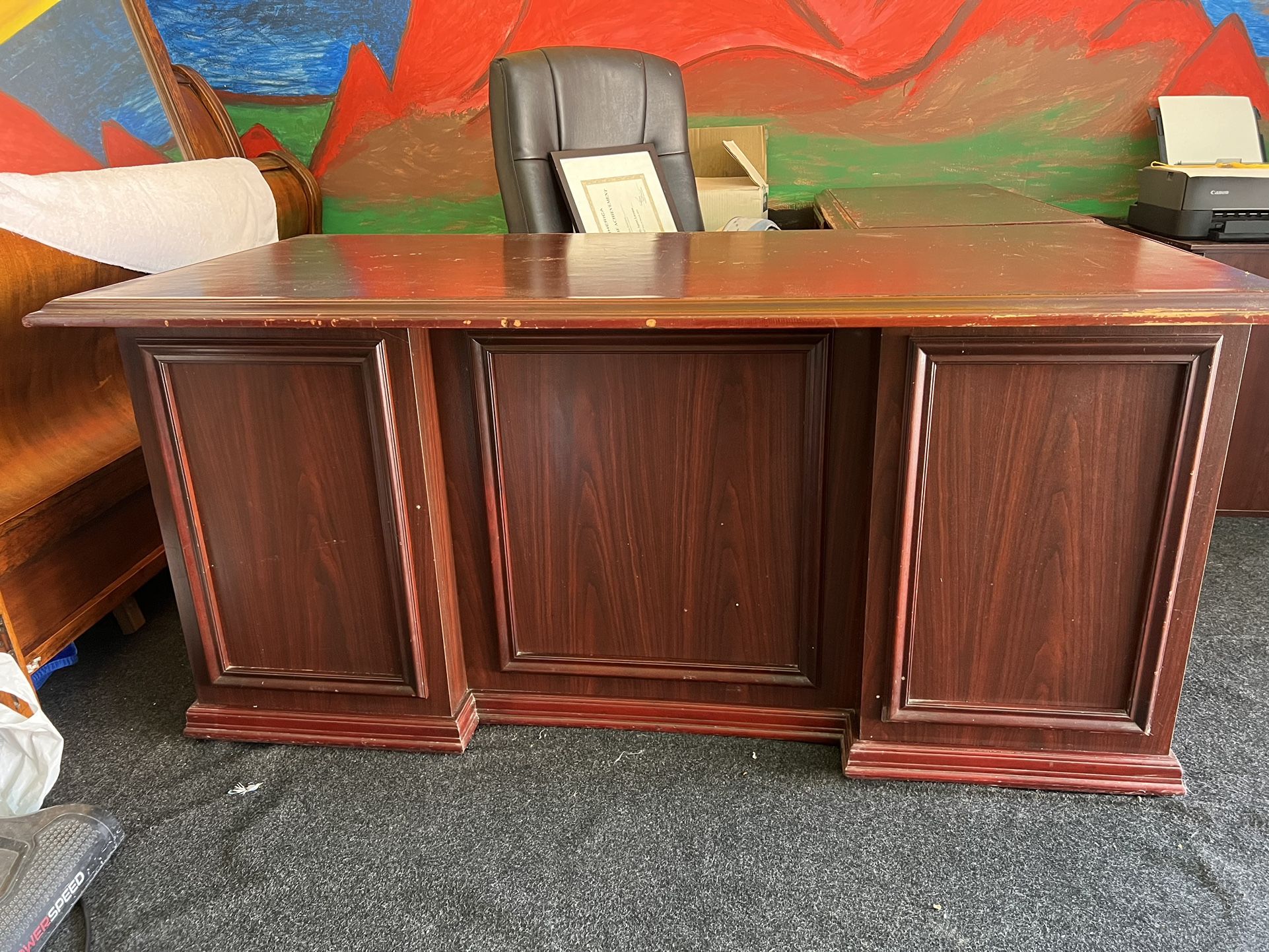 L Shape Desk W/file Cabinet