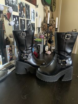 Platform boots