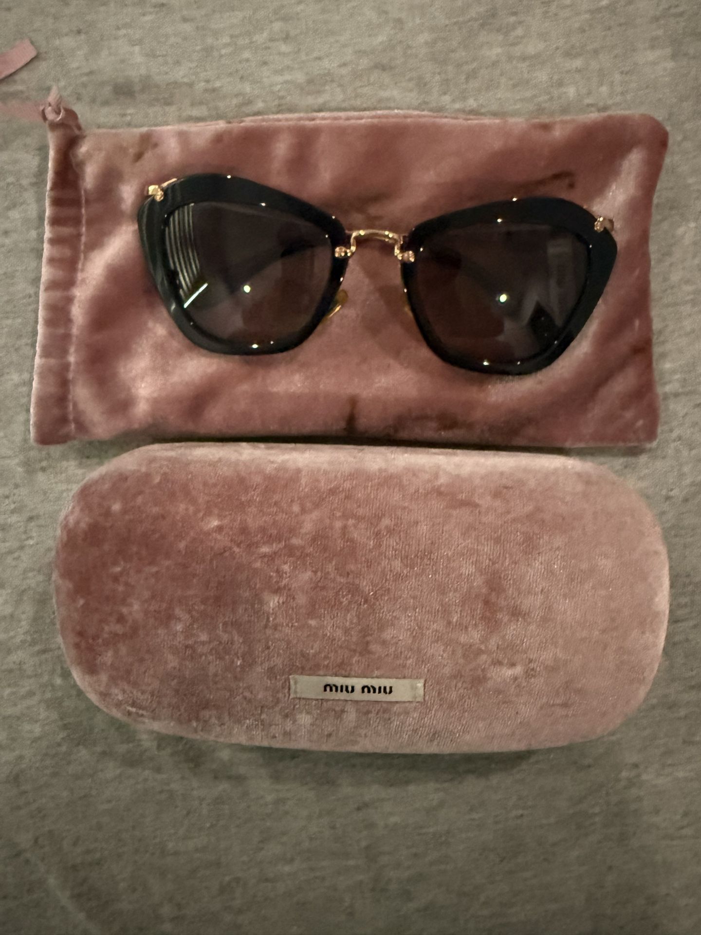 Sunglasss