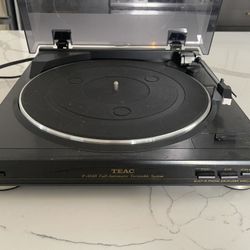 TEAC Turntable