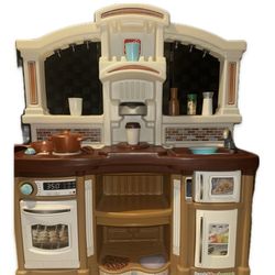 Step 2 Like Home Play Kitchen $65