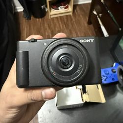 Sony ZV-F1
