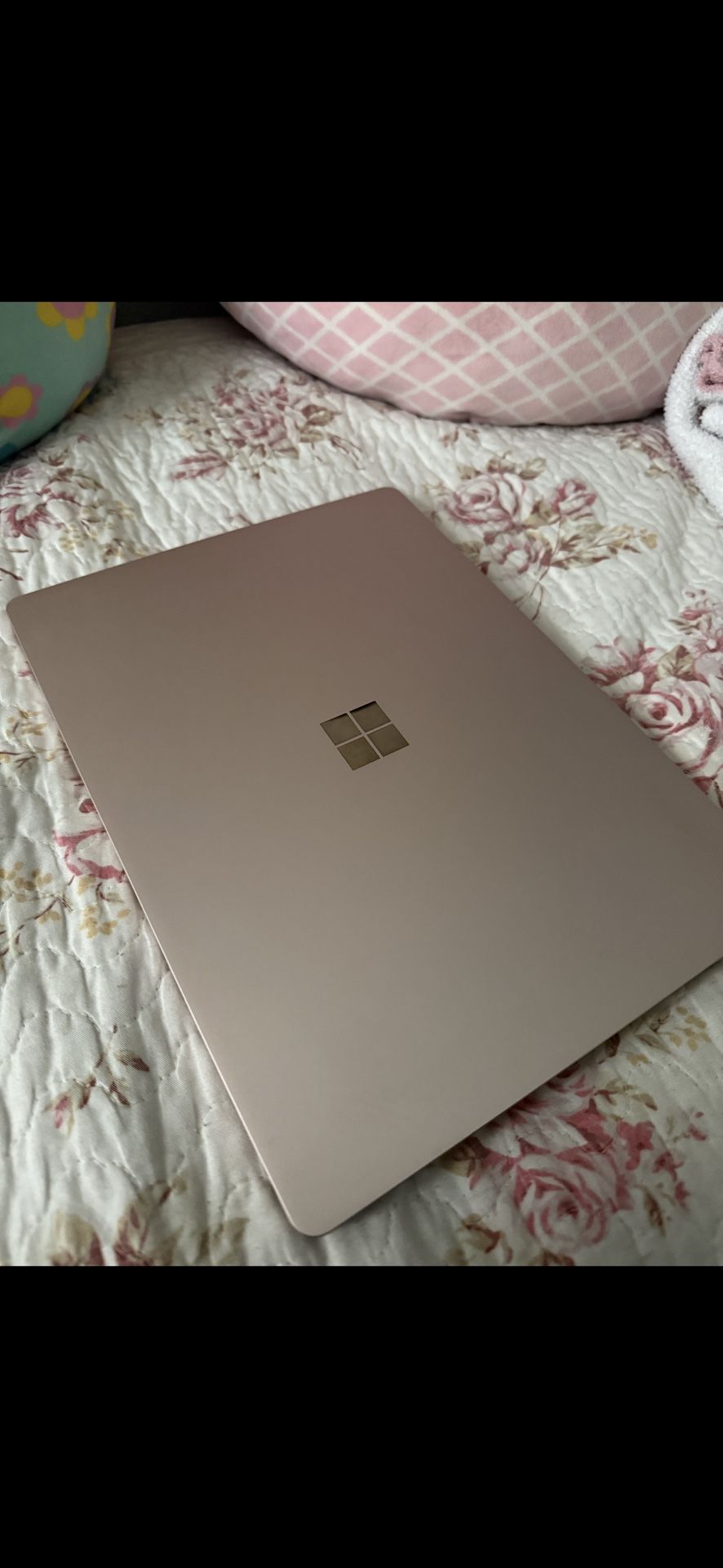 Microsoft Surface Laptop 11 Inch