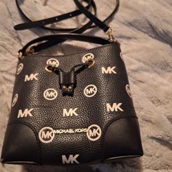 Micheal Kors Black Logo Bucket Shoulder Bag