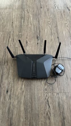 NIGHTHAWK AX6 AX5200 6-Stream WiFi Router