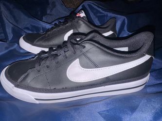 Nike Court Legacy Sneakers