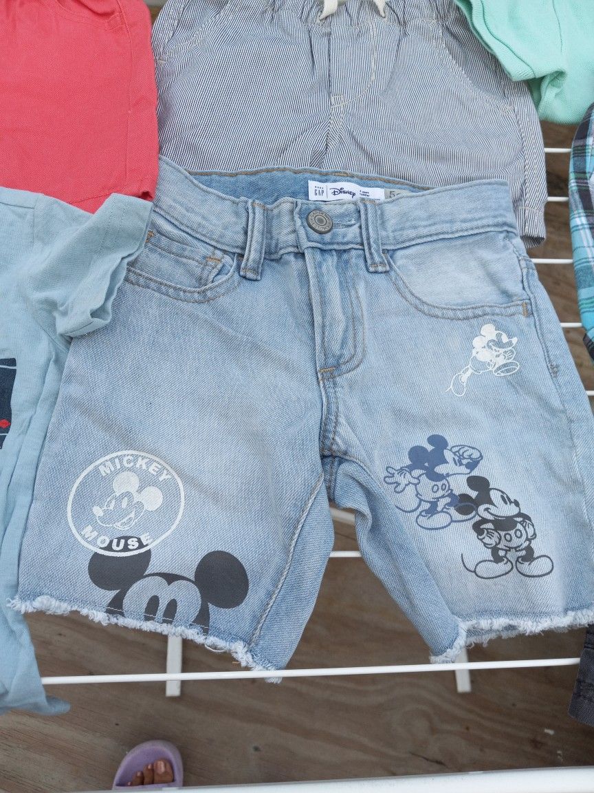 Choldren's Clothing( Read description)